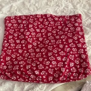 White roses and red background bandeau top